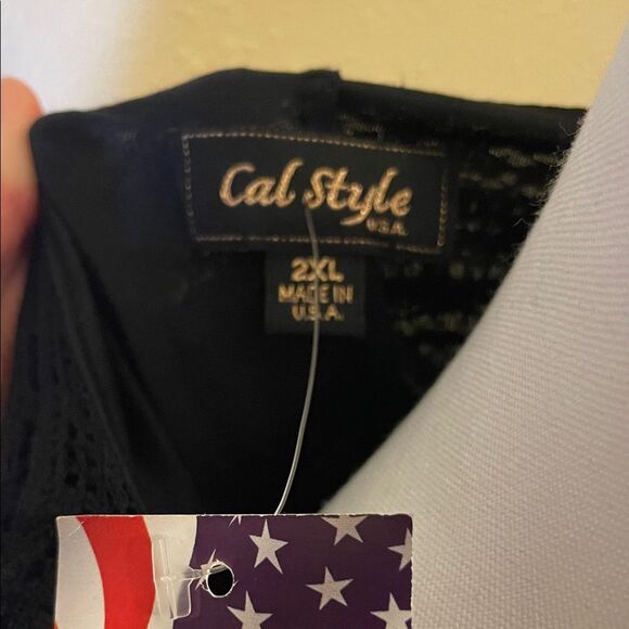 Elegant Black Lace Dress - Picture 2 of 4